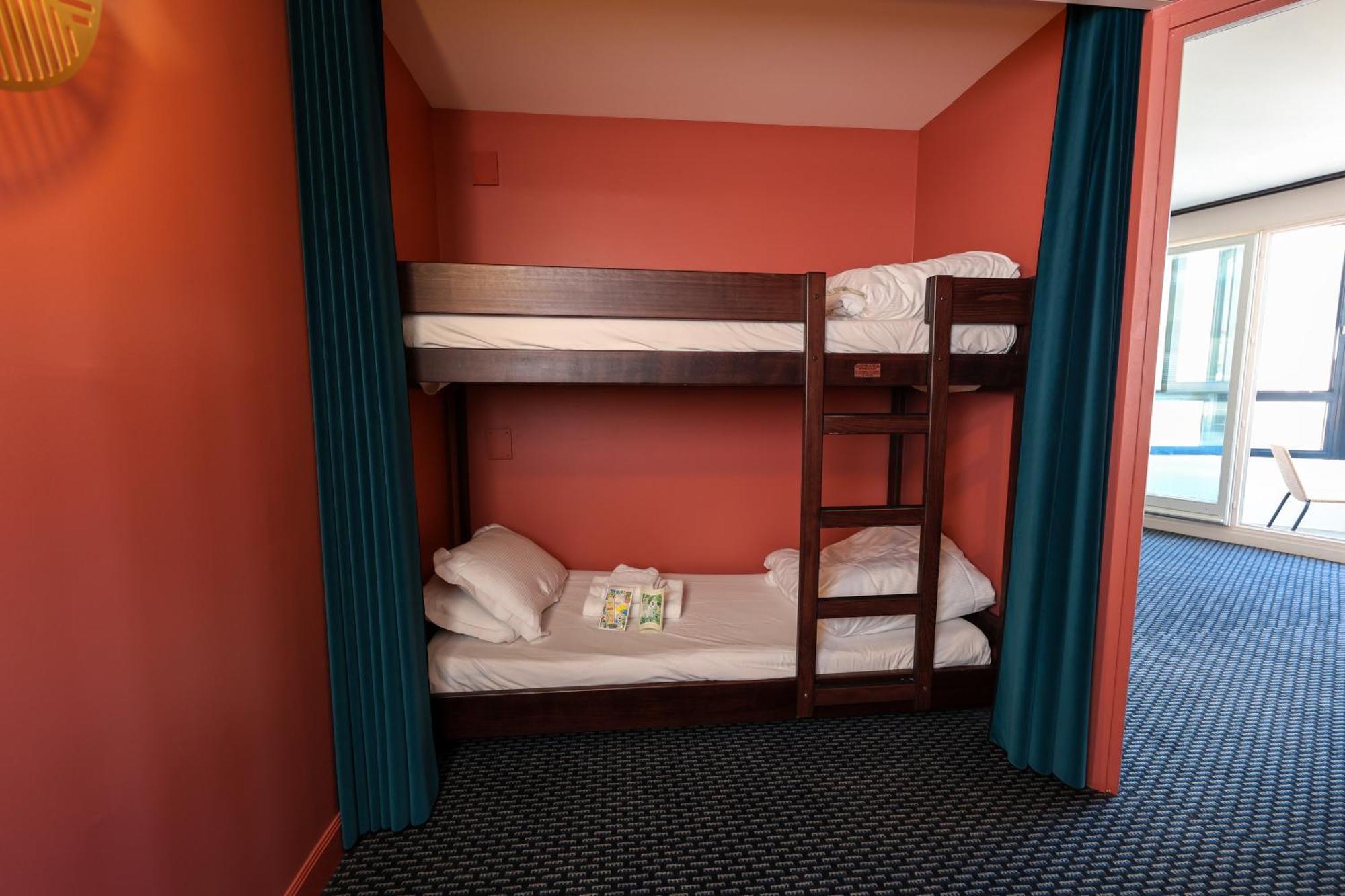 Western Du Pont Wilson Hotel 4*